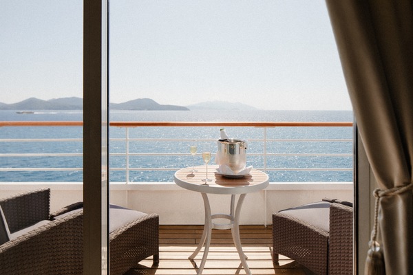 Crystal, Crystal Serenity Aquamarine Suite 0.jpg